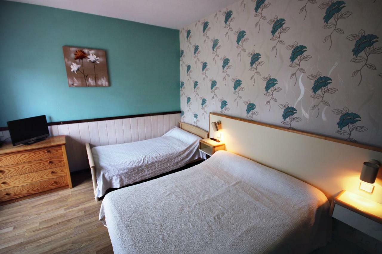 Hotel Les Messageries Saint-Flour  Zimmer foto