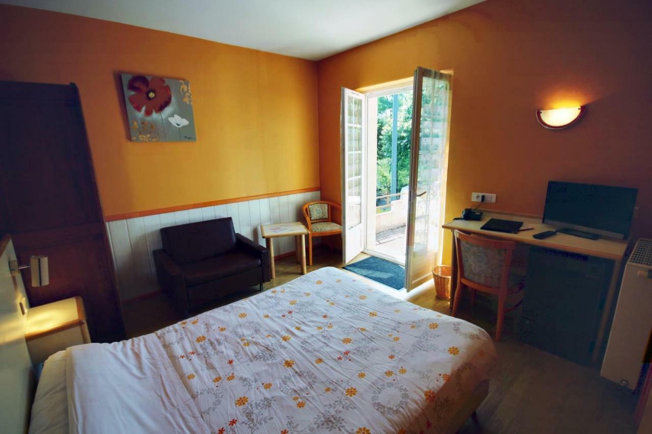 Hotel Les Messageries Saint-Flour  Zimmer foto